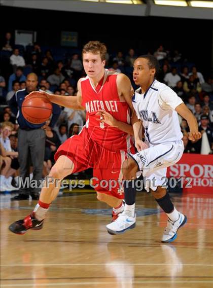 Thumbnail 1 in Mater Dei vs. Loyola (CIF SS D1AA Semifinal) photogallery.