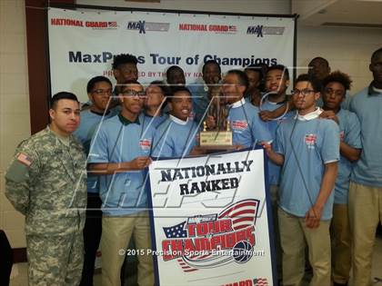 Thumbnail 2 in Roselle Catholic TOC Ceremony photogallery.