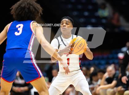 Thumbnail 3 in Riverwood vs Alexander (GHSA 6A State Championship) photogallery.