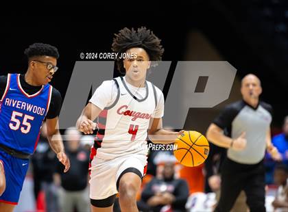 Thumbnail 2 in Riverwood vs Alexander (GHSA 6A State Championship) photogallery.