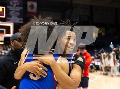 Thumbnail 2 in Riverwood vs Alexander (GHSA 6A State Championship) photogallery.