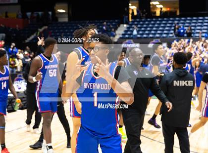 Thumbnail 2 in Riverwood vs Alexander (GHSA 6A State Championship) photogallery.
