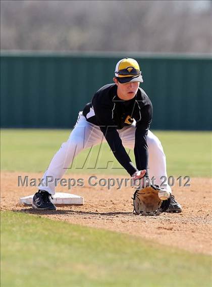 Thumbnail 2 in Crandall vs Rio Vista (Ferris Tournament) photogallery.