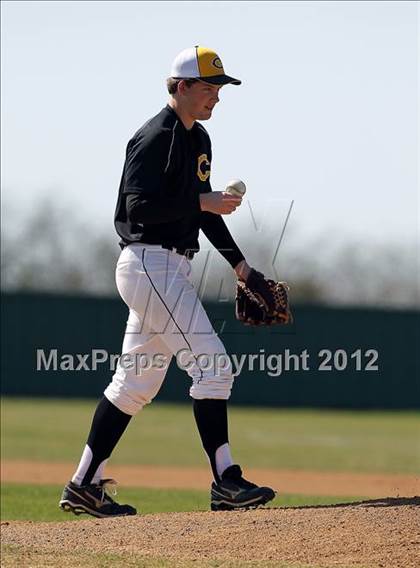 Thumbnail 3 in Crandall vs Rio Vista (Ferris Tournament) photogallery.
