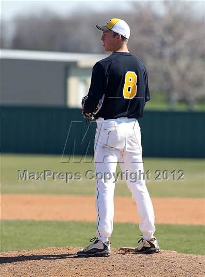 Thumbnail 3 in Crandall vs Rio Vista (Ferris Tournament) photogallery.