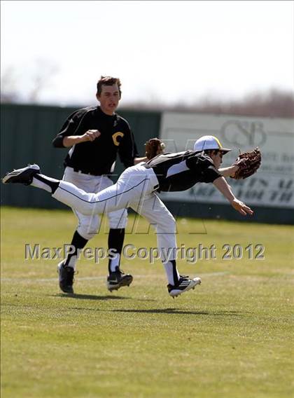 Thumbnail 3 in Crandall vs Rio Vista (Ferris Tournament) photogallery.