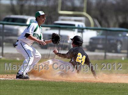 Thumbnail 3 in Crandall vs Rio Vista (Ferris Tournament) photogallery.