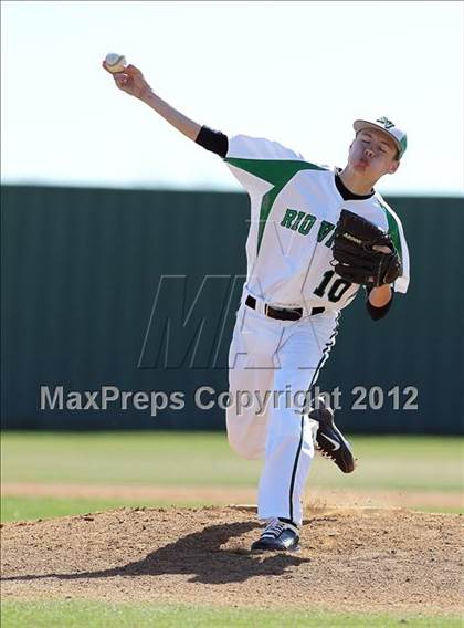 Thumbnail 3 in Crandall vs Rio Vista (Ferris Tournament) photogallery.