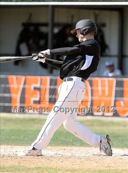 Thumbnail 3 in Crandall vs Rio Vista (Ferris Tournament) photogallery.
