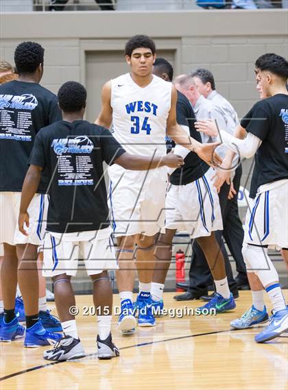 Thumbnail 1 in Plano West vs. Cedar Hill (UIL 6A Regional Quarterfinal Playoff) photogallery.