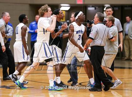 Thumbnail 3 in Plano West vs. Cedar Hill (UIL 6A Regional Quarterfinal Playoff) photogallery.
