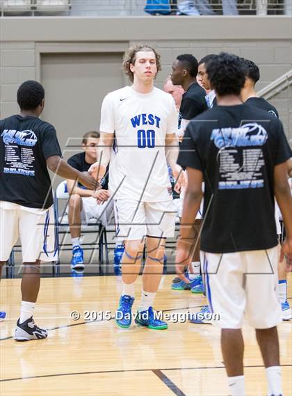 Thumbnail 2 in Plano West vs. Cedar Hill (UIL 6A Regional Quarterfinal Playoff) photogallery.