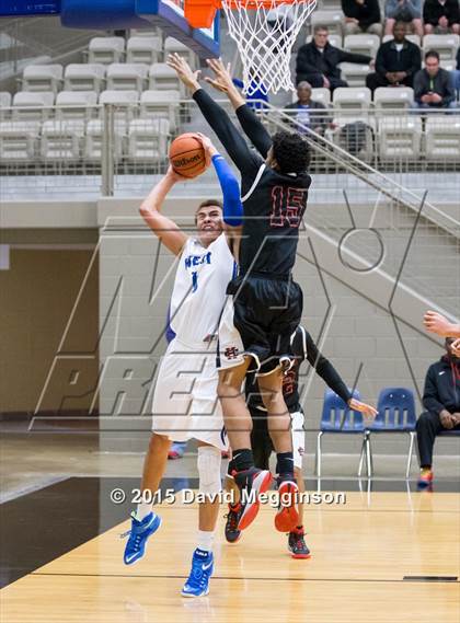 Thumbnail 1 in Plano West vs. Cedar Hill (UIL 6A Regional Quarterfinal Playoff) photogallery.