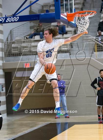 Thumbnail 2 in Plano West vs. Cedar Hill (UIL 6A Regional Quarterfinal Playoff) photogallery.