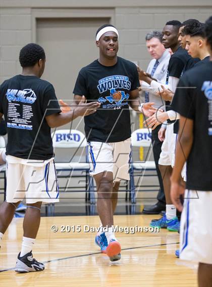 Thumbnail 3 in Plano West vs. Cedar Hill (UIL 6A Regional Quarterfinal Playoff) photogallery.