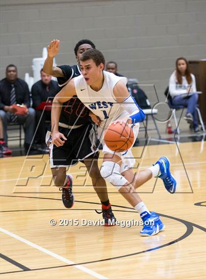 Thumbnail 1 in Plano West vs. Cedar Hill (UIL 6A Regional Quarterfinal Playoff) photogallery.