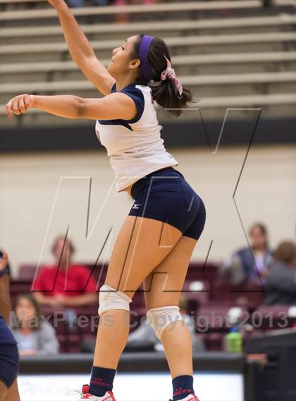 Thumbnail 3 in Madison vs. Roosevelt photogallery.