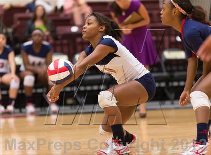 Thumbnail 3 in Madison vs. Roosevelt photogallery.