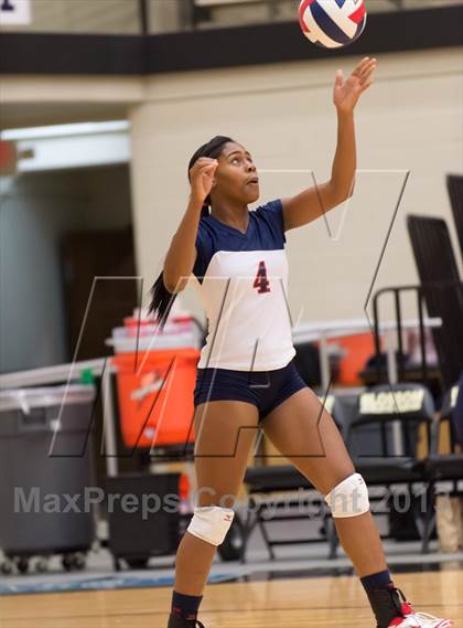 Thumbnail 3 in Madison vs. Roosevelt photogallery.