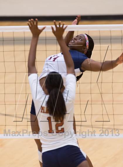 Thumbnail 1 in Madison vs. Roosevelt photogallery.