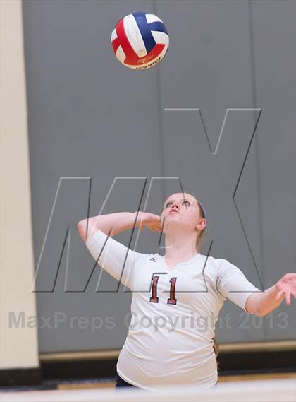 Thumbnail 3 in Madison vs. Roosevelt photogallery.