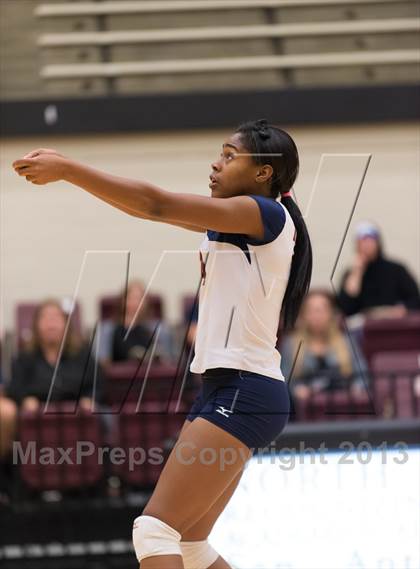 Thumbnail 2 in Madison vs. Roosevelt photogallery.
