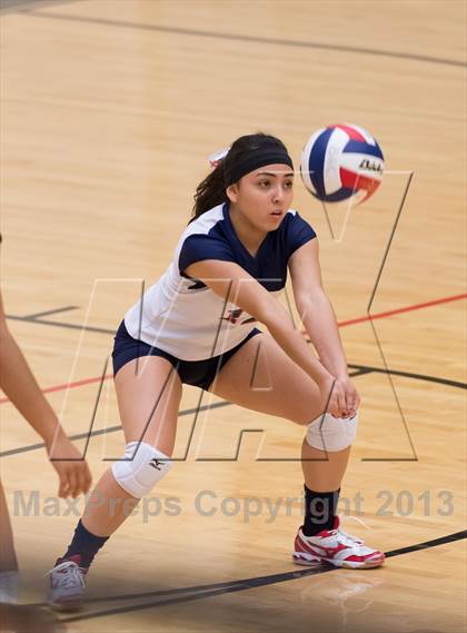 Thumbnail 2 in Madison vs. Roosevelt photogallery.
