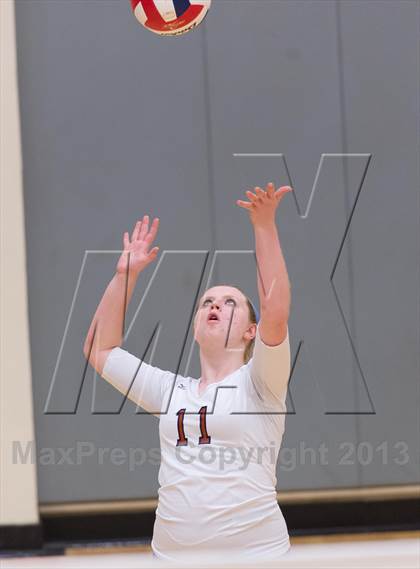 Thumbnail 2 in Madison vs. Roosevelt photogallery.