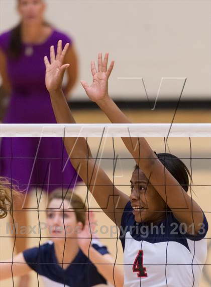 Thumbnail 1 in Madison vs. Roosevelt photogallery.