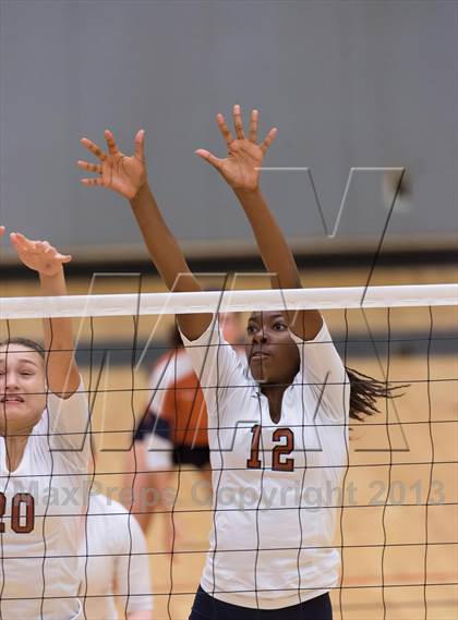 Thumbnail 1 in Madison vs. Roosevelt photogallery.
