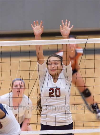 Thumbnail 2 in Madison vs. Roosevelt photogallery.