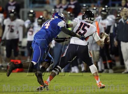 Thumbnail 3 in Serra vs. Chaminade (CIF SS Western Division Final) photogallery.