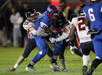 Thumbnail 2 in Serra vs. Chaminade (CIF SS Western Division Final) photogallery.