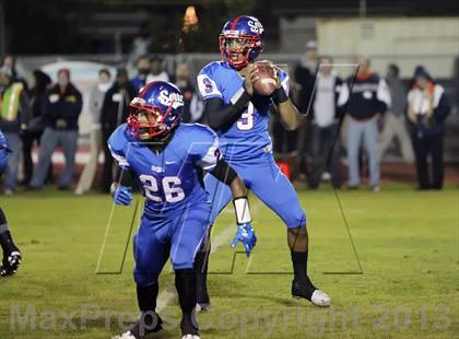 Thumbnail 3 in Serra vs. Chaminade (CIF SS Western Division Final) photogallery.