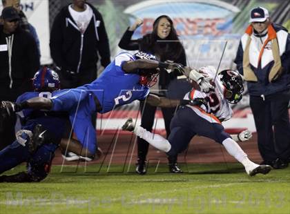 Thumbnail 1 in Serra vs. Chaminade (CIF SS Western Division Final) photogallery.