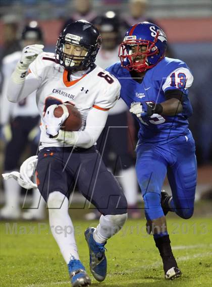 Thumbnail 3 in Serra vs. Chaminade (CIF SS Western Division Final) photogallery.