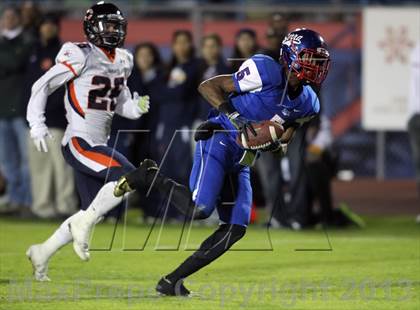 Thumbnail 1 in Serra vs. Chaminade (CIF SS Western Division Final) photogallery.