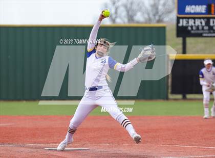 Thumbnail 3 in Comanche @ Brock photogallery.