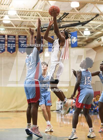Thumbnail 1 in Archbishop Rummel vs Northlake Christian (Country Day Classic) photogallery.