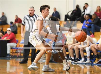 Thumbnail 3 in Archbishop Rummel vs Northlake Christian (Country Day Classic) photogallery.