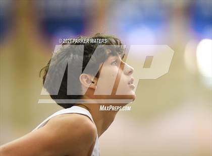Thumbnail 2 in Archbishop Rummel vs Northlake Christian (Country Day Classic) photogallery.
