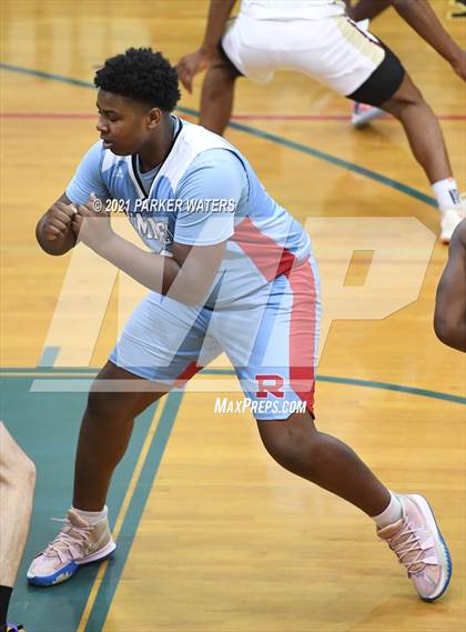 Thumbnail 2 in Archbishop Rummel vs Northlake Christian (Country Day Classic) photogallery.