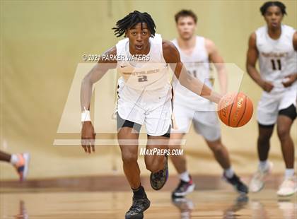 Thumbnail 3 in Archbishop Rummel vs Northlake Christian (Country Day Classic) photogallery.