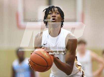 Thumbnail 2 in Archbishop Rummel vs Northlake Christian (Country Day Classic) photogallery.