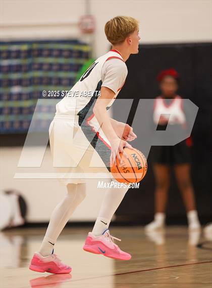 Thumbnail 3 in Monarch @ Eaglecrest photogallery.