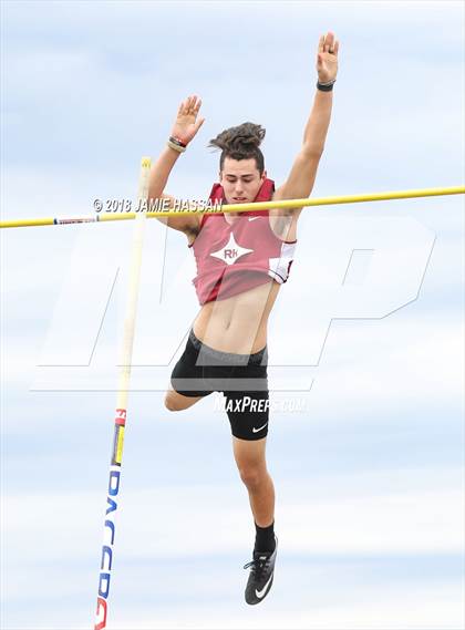 Thumbnail 3 in Bob Jenkins SCTCCCA Coaches Classic (Pole Vault) photogallery.