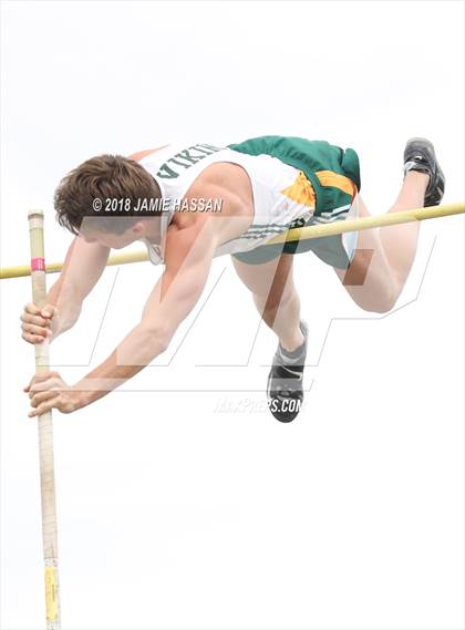 Thumbnail 2 in Bob Jenkins SCTCCCA Coaches Classic (Pole Vault) photogallery.