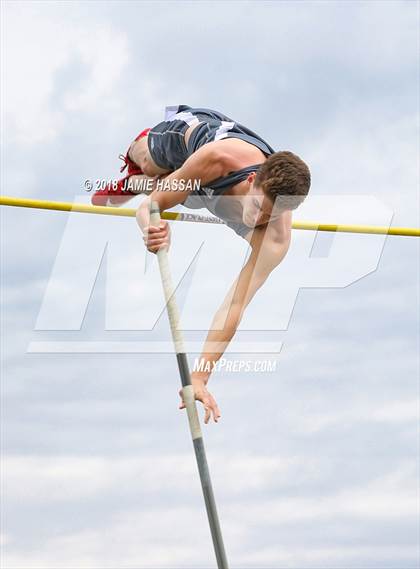 Thumbnail 3 in Bob Jenkins SCTCCCA Coaches Classic (Pole Vault) photogallery.