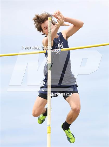 Thumbnail 2 in Bob Jenkins SCTCCCA Coaches Classic (Pole Vault) photogallery.