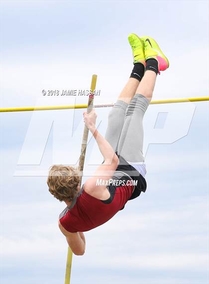 Thumbnail 3 in Bob Jenkins SCTCCCA Coaches Classic (Pole Vault) photogallery.